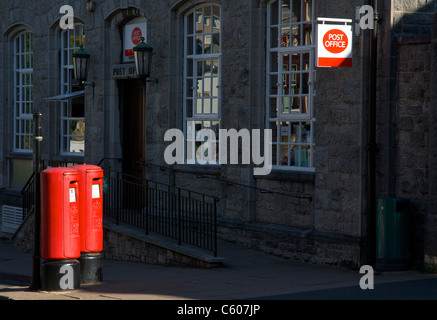 Il Post Office, Grange-over-Sands, South Lakeland, Cumbria, England Regno Unito Foto Stock