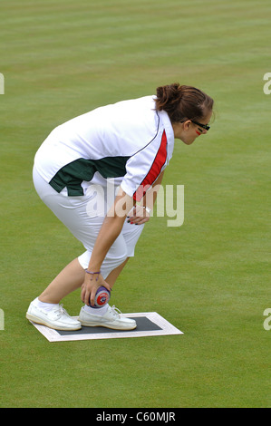 Junior donna bocce in Leamington Spa, Regno Unito Foto Stock