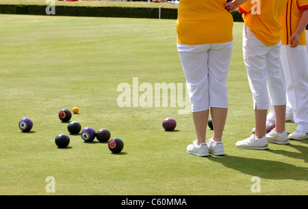 Junior donna bocce in Leamington Spa, Regno Unito Foto Stock