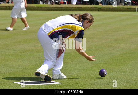 Junior donna bocce in Leamington Spa, Regno Unito Foto Stock