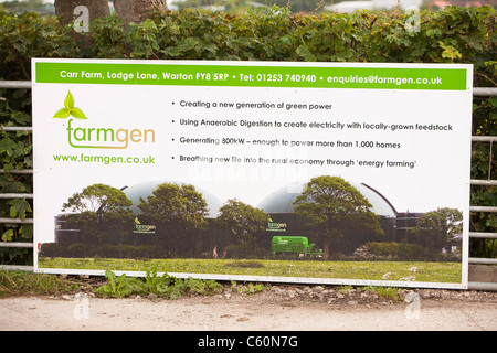 Un farmgen bio-digestivo che producono energia elettrica da bio-metano nei pressi di Warton, Lancashire, Regno Unito. Foto Stock