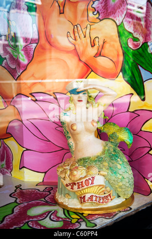 Brighton East Sussex Choccywoccydoodah bar du Chocolat o finestra di cioccolato Ahoy Matey torta del murale & o pittura murale Foto Stock