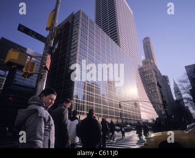 Spostamenti giornalieri, Bryant Park di New York. Foto Stock