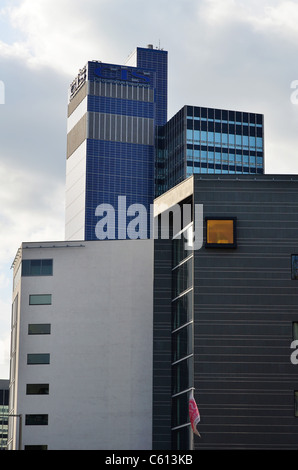 Co-operativa Torre di assicurazione con altri ad alto sorge- Manchester Foto Stock