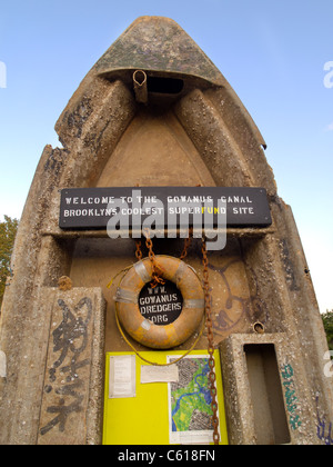 Gowanus canal superfund site segno in barca Foto Stock