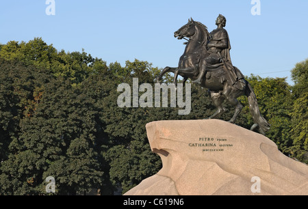 Il Cavaliere di bronzo ("Il rame Horseman') è una statua equestre di Pietro il Grande a San Pietroburgo, Russia. Foto Stock