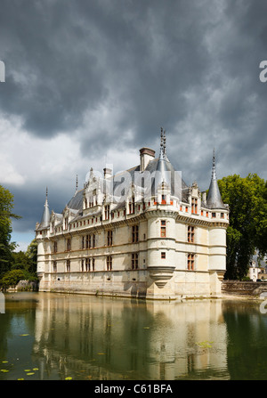 Castello nella valle della Loira Francia, castello di Azay-le-Rideau, Indre et Loire, Europa Foto Stock