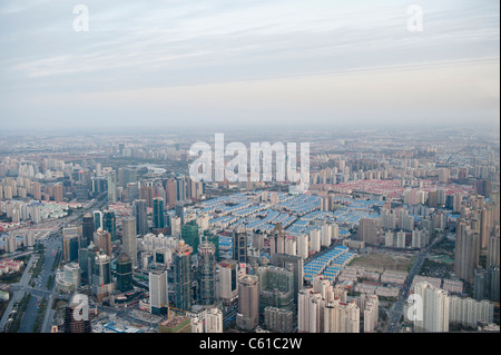 Vista aerea della città di Shanghai dal Radisson Hotel. Shanghai, Cina Foto Stock