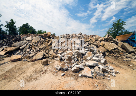 Pila di detriti di costruzione Foto Stock