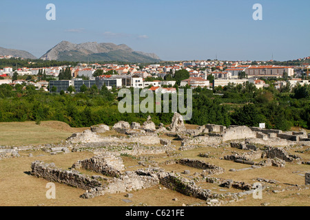 Rovine di basiliche e bagni, città romana di Salona vicino a Spalato, Croazia Foto Stock