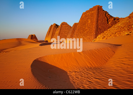 Le Piramidi di Meroe, Sudan settentrionale, Africa Foto Stock