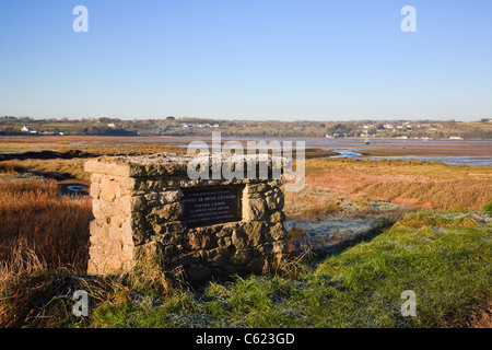 Memoriale di Hywel ab Owain Gwynedd, poeta e 12thc principe di Gwynedd. Pentraeth, Rosso Wharf Bay, Anglesey, Galles del Nord, Regno Unito, Gran Bretagna Foto Stock
