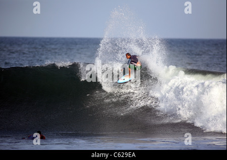 Surf in Las Flores, El Salvador. Foto Stock