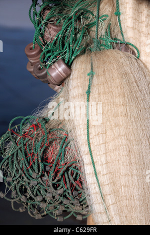 Rete da pesca appesa ad asciugare in Las Flores, Usulutan, El Salvador, America Centrale Foto Stock