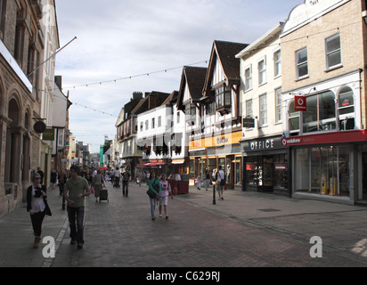 Negozi a Parade Canterbury Kent Foto Stock