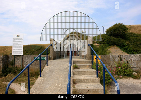 L'unico ingresso al mezzo prigione di sicurezza HMP Il Verne sulla isola di Portland Dorset Foto Stock