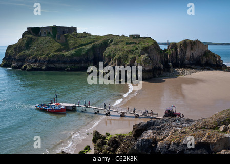 Tenby, sull'Isola di Santa Caterina e South Beach, Pembrokeshire, South Wales, Regno Unito Foto Stock