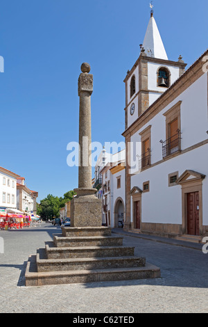 Gogna del Castelo de Vide. Il luogo in cui il pubblico la giustizia è stato eseguito. Distretto di Portalegre, Alto Alentejo, Portogallo. Foto Stock