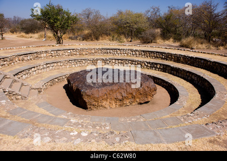 I mondi più pesante meteorite metallica scoperta nel 1920 e pesa circa 50 t. Grootfontein, Namibia. Foto Stock