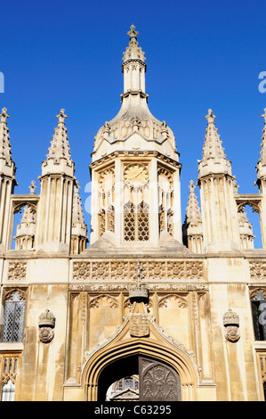 King's College Gatehouse, King's Parade, Cambridge, Inghilterra, Regno Unito Foto Stock