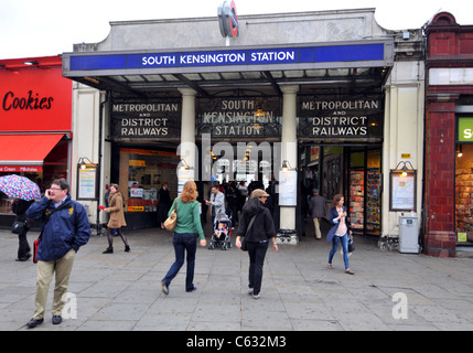 La stazione di South Kensington, Londra, Gran Bretagna, Regno Unito Foto Stock