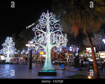 Festive decorazione di Natale su Orchard Road, Singapore SIN Foto Stock