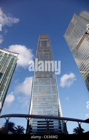 Grattacielo in Union Square sopra la stazione di Kowloon a Hong Kong, Cina Foto Stock