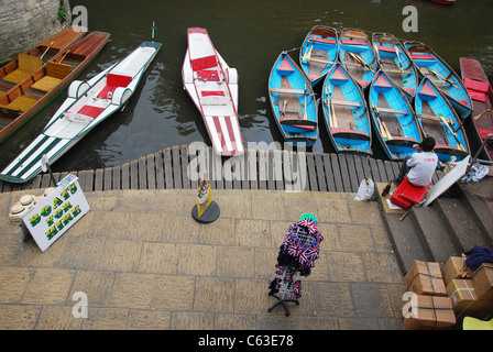 Noleggiare barche a remi Oxford Inghilterra Foto Stock