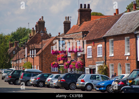 Amersham old town high street con la Eagle pub Foto Stock