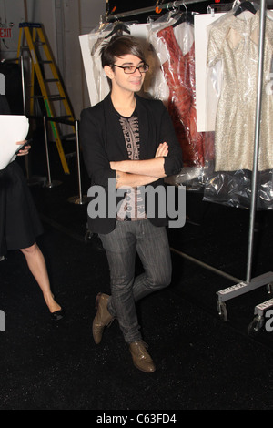 Christian Siriano fuori e circa a Mercedes Benz Fashion Week Candids - gio, Lincoln Center di New York, NY, 9 settembre 2010. Foto di: Rob Kim/Everett Collection Foto Stock