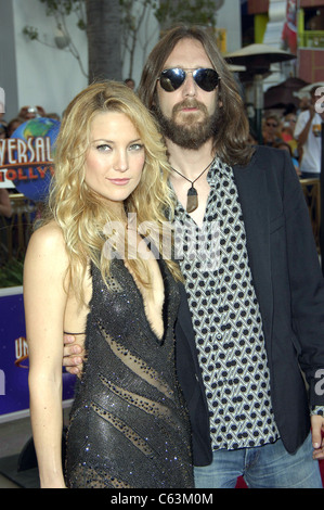 Kate Hudson, Chris Robinson presso gli arrivi per la chiave a scheletro Premiere, Universal Studios Cinema all'Universal CityWalk, Los Angeles, CA, 02 agosto 2005. Foto da: Michael Germana/Everett Collection Foto Stock