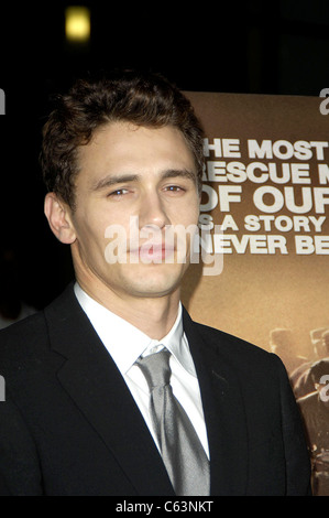 James Franco presso gli arrivi per il grande RAID Premiere, Arclight Cinema, Los Angeles, CA, 04 agosto 2005. Foto da: Michael Foto Stock