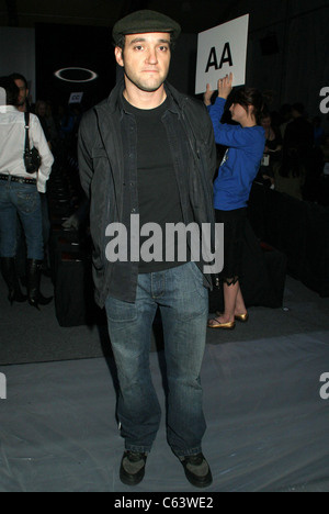 Gregg Bello al fashion show per OAKLEY Fall 2006 Collection - Olympus Fashion Week, Bryant Park, New York, NY, febbraio 04, 2006. Foto di: Rob ricco/Everett Collection Foto Stock