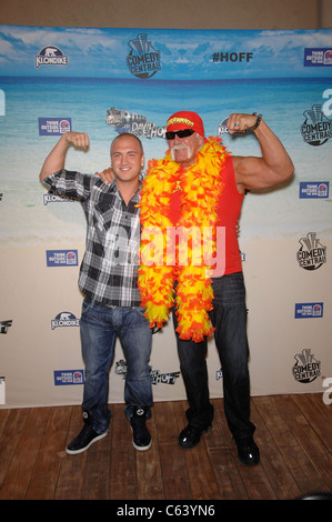 Nick Hogan, Hulk Hogan di presenze per il COMEDY CENTRAL Roast di David Hasselhoff, Sony Pictures Studios di Culver City, CA 1 agosto 2010. Foto Da: Michael Germana/Everett Collection Foto Stock