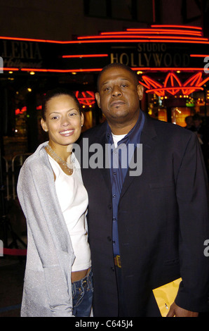 Keisha Whitaker, Forest Whitaker presso gli arrivi per essere cool Premiere, Grauman's Chinese Theatre di Los Angeles, CA, 14 febbraio 2005. Foto da: Michael Germana/Everett Collection Foto Stock