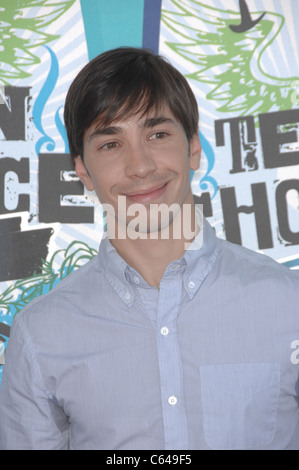 Justin a lungo presso gli arrivi per Teen Choice Awards 2010 - arrivi, Gibson anfiteatro, Los Angeles, CA il 8 agosto 2010. Foto Da: Michael Germana/Everett Collection Foto Stock