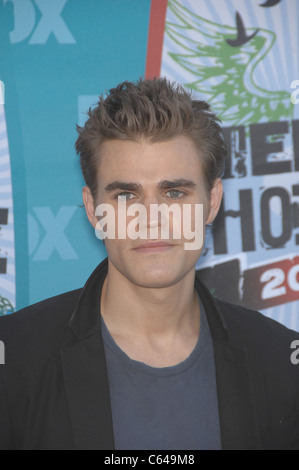 Paul Wesley presso gli arrivi per Teen Choice Awards 2010 - arrivi, Gibson anfiteatro, Los Angeles, CA il 8 agosto 2010. Foto Da: Michael Germana/Everett Collection Foto Stock