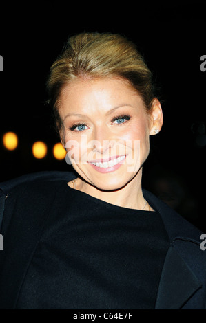 Kelly Ripa al talk show aspetto per il Late Show con David Letterman - MON, Ed Sullivan Theater di New York, NY, 8 novembre 2010. Foto di: Desiree Navarro/Everett Collection Foto Stock