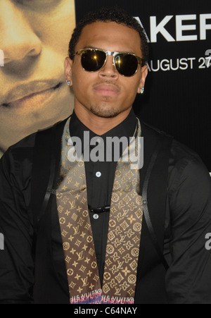 Chris Brown all'arrivo TAKERS Premiere, Arclight Glossari Affini Dome, Los Angeles, CA il 4 agosto 2010. Foto di: Dee Cercone/Everett Collection Foto Stock