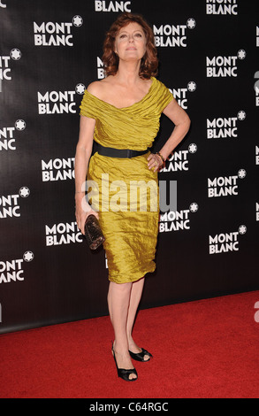 Susan Sarandon presso gli arrivi per il lancio globale del Montblanc John Lennon Edition, Jazz al Lincoln Center di New York, NY, 12 settembre 2010. Foto di: Kristin Callahan/Everett Collection Foto Stock