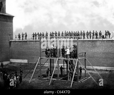 Esecuzione di Mary Surratt, Lewis Powell, David Herold e George Atzerodt il 7 luglio 1865 a Fort McNair in Washington, D.C. Foto Stock