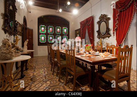 La sala da pranzo in Peranakan Mansion, George Town, Penang Malaysia Foto Stock