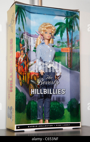 Mattel la Barbie come Donna Douglas giocando Elly può Clampett ha da BEVERLY HILLBILLIES TV show all'interno per il 2011 American International Toy Fair, il Javits Center di New York, NY Febbraio 14, 2011. Foto di: Michael Williams/Everett Collection Foto Stock