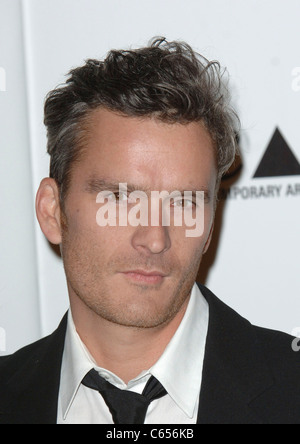 Balthazar Getty presso gli arrivi di MOCA di gala annuale - L'artista Museum accade, il Museo di Arte Contemporanea, Los Angeles, CA Novembre 13, 2010. Foto di: Elizabeth Goodenough/Everett Collection Foto Stock