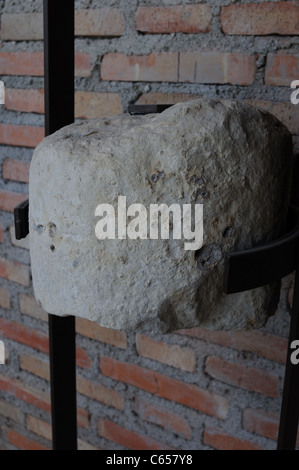 Colonna. Rinascimento ( Plateresque ) appartenente all'antiquarium - parete di ALCALA DE HENARES ( 13 th ).SPAGNA Foto Stock