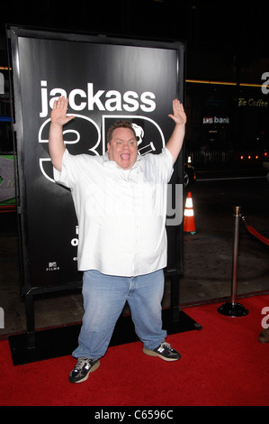 Preston Lacy presso gli arrivi per Jackass 3D Premiere, Grauman's Chinese Theatre di Los Angeles, CA 13 ottobre 2010. Foto Da: Michael Germana/Everett Collection Foto Stock