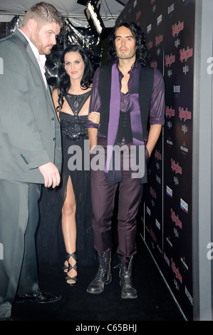 Katy Perry, Russell Brand al dopo-party per Rolling Stone 2010 American Music Awards (AMAs) VIP dopo essere partito, Rolling Stone Foto Stock