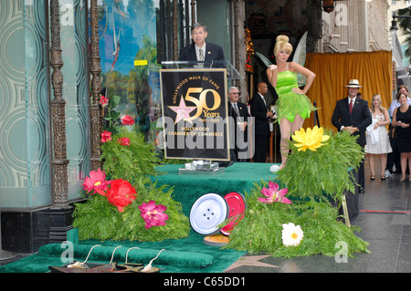 Leron Gubler, Tinker Bell alla cerimonia di induzione per la stella sulla Hollywood Walk of Fame Cerimonia per Tincurbell, Hollywood Boulevard, Los Angeles, CA, 21 settembre 2010. Foto di: Elizabeth Goodenough/Everett Collection Foto Stock