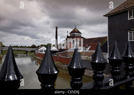 Il famoso Harvey's Brewery nel mezzo di Lewes, nel Sussex, Regno Unito - Foto Stock