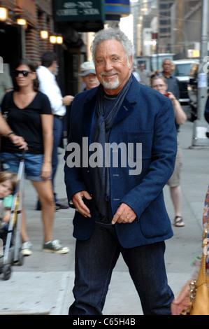 Tom Jones al talk show aspetto per il Late Show con David Letterman - MER, Ed Sullivan Theater di New York, NY 22 Settembre Foto Stock